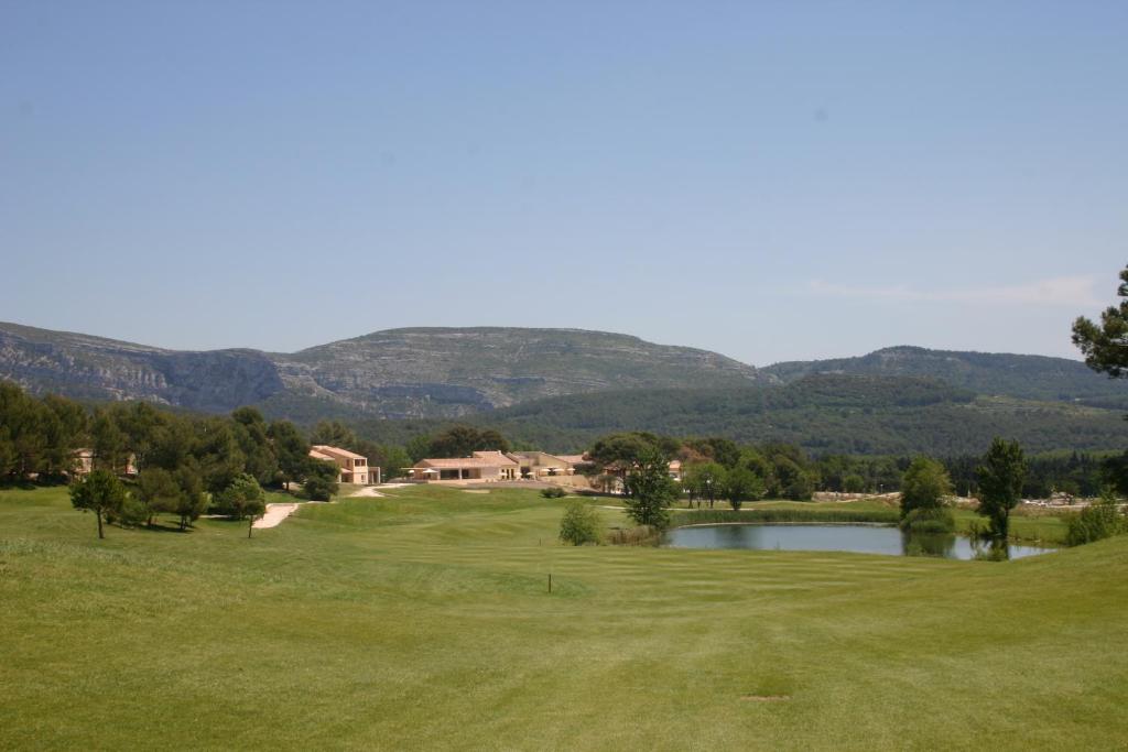 Madame Vacances Residence Provence Country Club Saumane-de-Vaucluse Δωμάτιο φωτογραφία