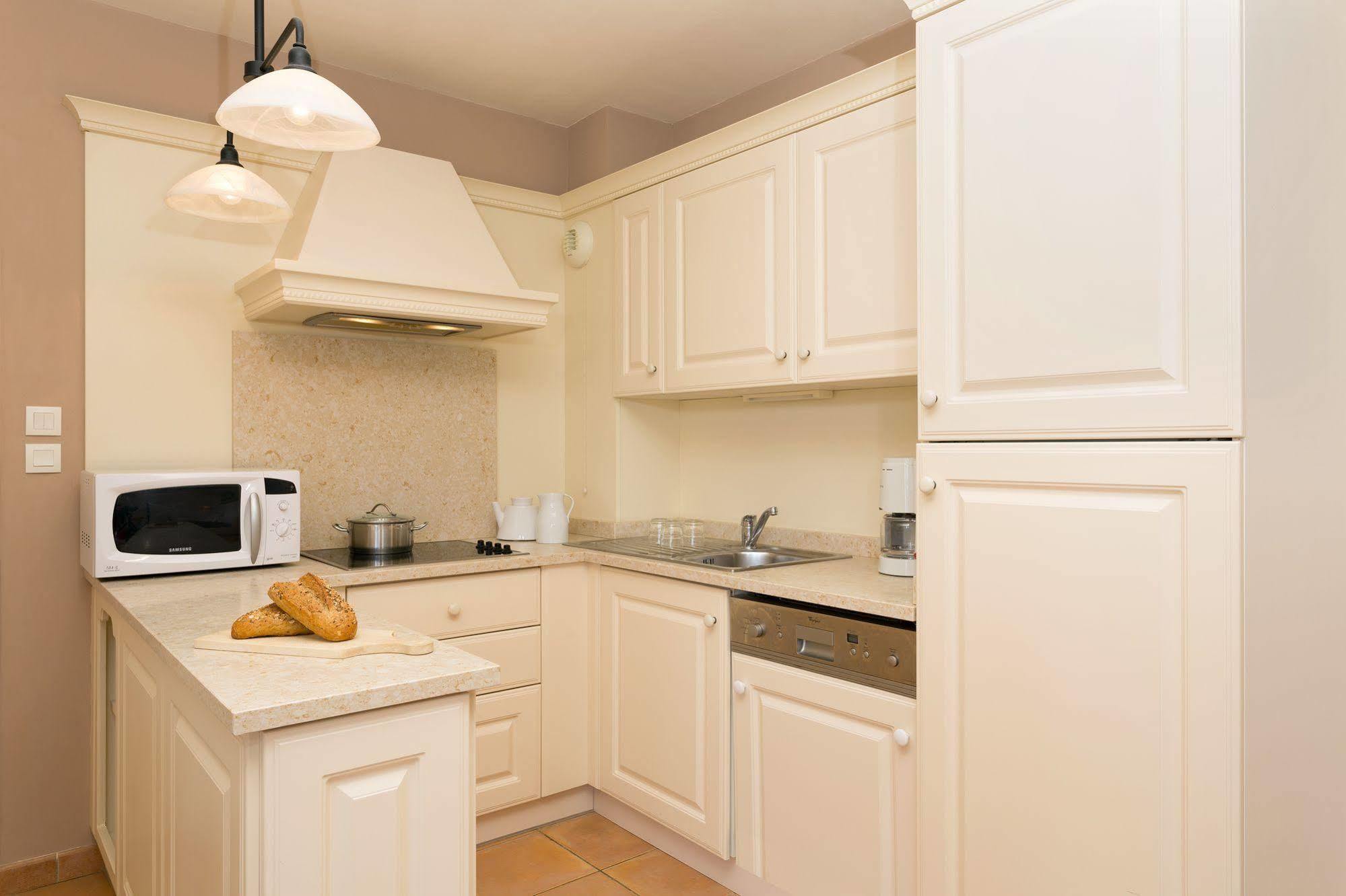 Madame Vacances Residence Provence Country Club Saumane-de-Vaucluse Εξωτερικό φωτογραφία